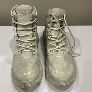 HOKA Anacapa Hiking Boots Size 10.5 B NWOT